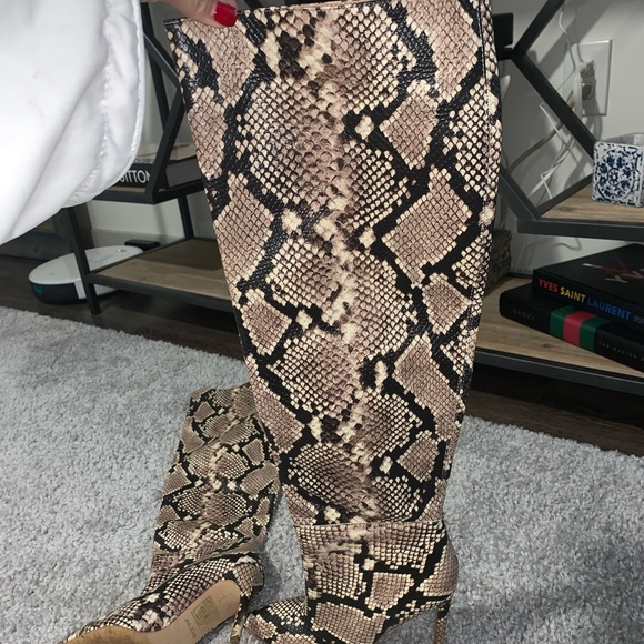 ALDO knee high boots - Picture 2 of 4